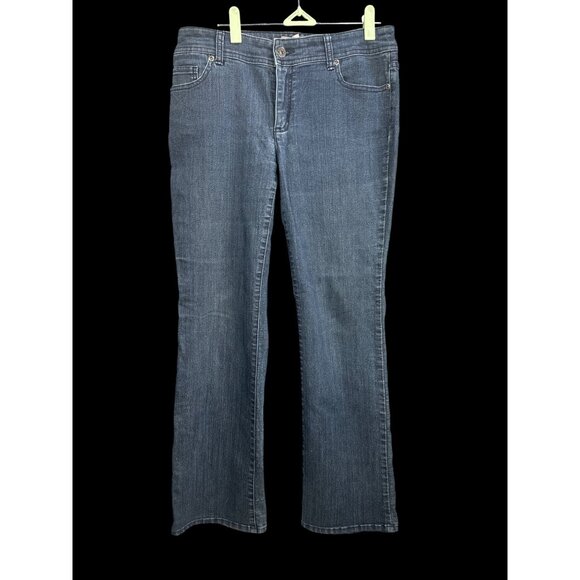 Chicos Womens Size 4-6 Chicos size 0 Regular Denim Jeans Straight leg Stretch - Picture 1 of 8
